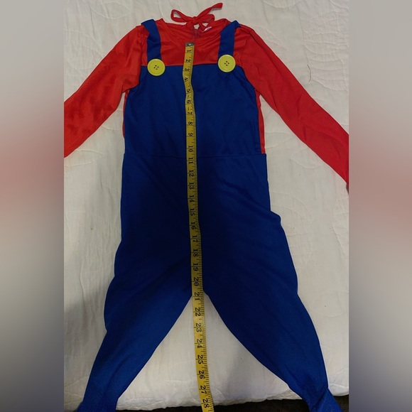 2-Small Super Mario Brothers Costume. Deluxe Mario Costume with hat and gloves - Picture 5 of 7